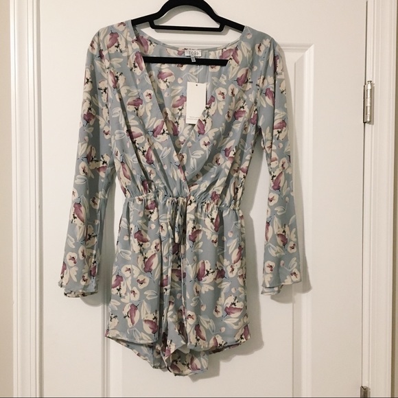 NWT Tobi Better Days Blue Floral Surplice Romper - Picture 2 of 6